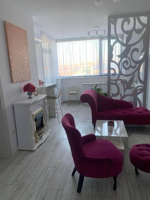 Cool Apartment ティミショアラ エクステリア 写真